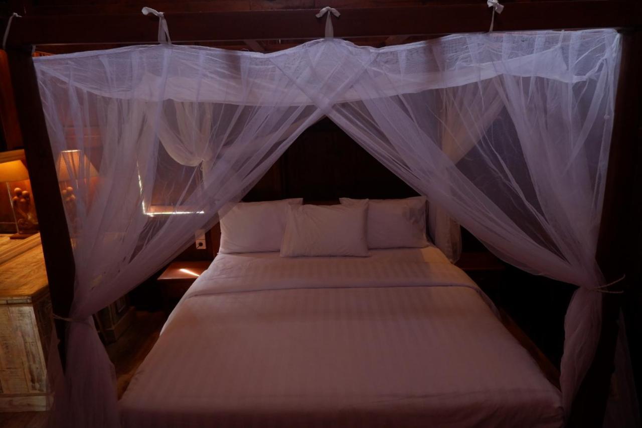 Satria House Amed Hotel Exterior foto